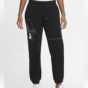 Nike Women's Sportswear Icon Clash Black Pants XS